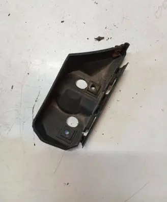 Volvo V50 Front bumper mounting bracket 30655875