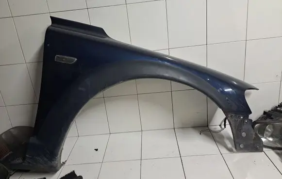 Volvo XC70 Fender