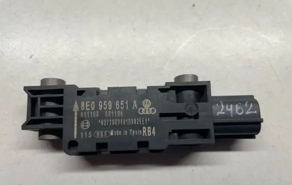 Audi A4 S4 B7 8E 8H Airbag deployment crash/impact sensor 8E0959651A