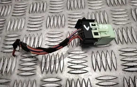 BMW X5 F15 Other relay 61368373700 8373700