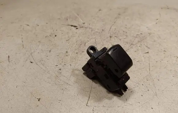 Nissan Qashqai Electric window control switch 25411BR00A