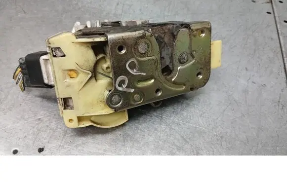 Ford Focus Front door lock XS41A21812CF