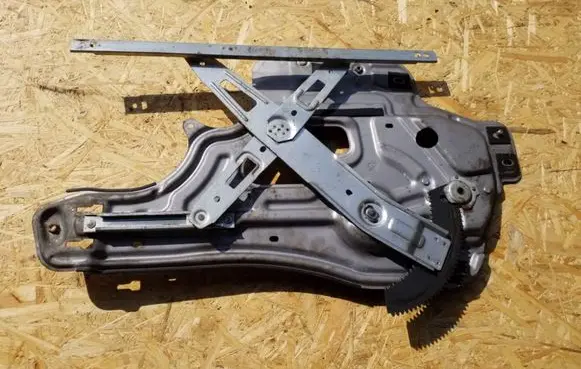Hyundai Santa Fe Front window lifting mechanism without motor 8248026050