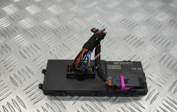 Audi A4 S4 B9 Tailgate/trunk control unit/module 4M0959107D
