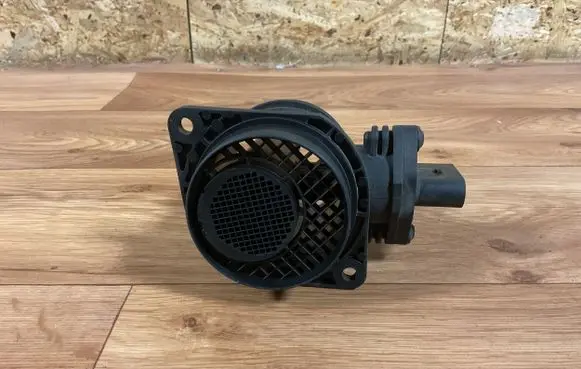 Volkswagen PASSAT B6 Mass air flow meter 0281002531 038906461B