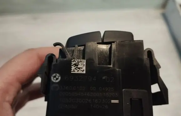 BMW 1 E81 E87 Light switch 6932794 33600102