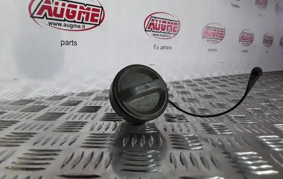 Toyota Avensis T220 Fuel tank filler cap 