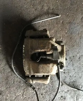 Mercedes-Benz E W210 Front brake caliper