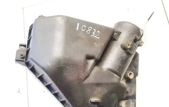 Honda FR-V Air filter box acc12