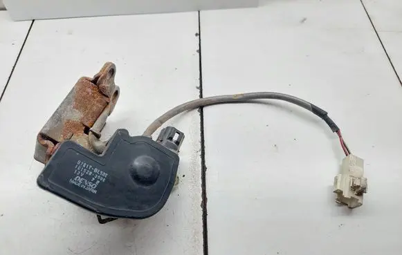 Toyota Corolla Verso E121 Tailgate/trunk/boot lock/catch/latch S781TBL500 1015283000