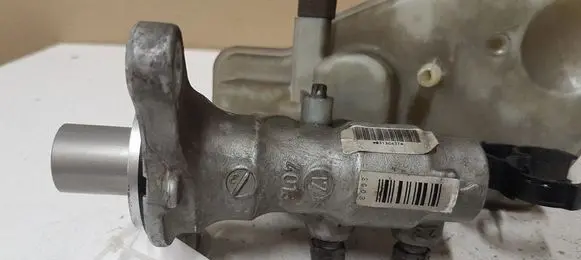 Peugeot 207 Master brake cylinder 32067093