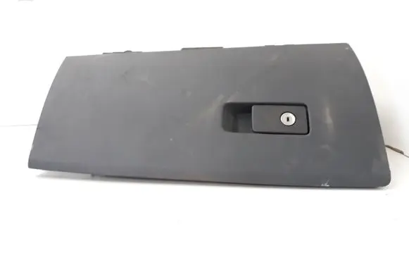 Volvo V70 Glove box 31305492