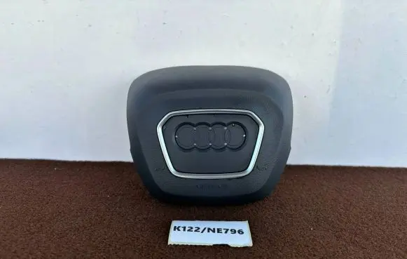 Audi Q7 4L Steering wheel airbag cover 62670230