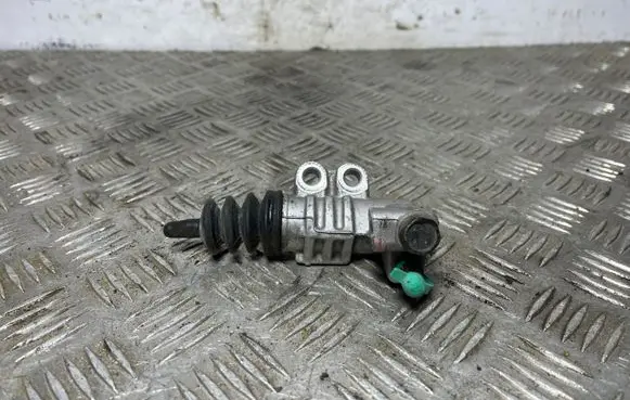 Hyundai Kona I Clutch slave cylinder 