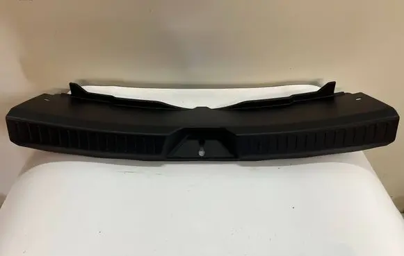 Mazda 3 III Trunk/boot sill cover protection BJT668894