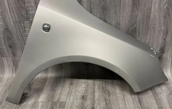 Skoda Fabia Mk2 (5J) Fender 5J0821162