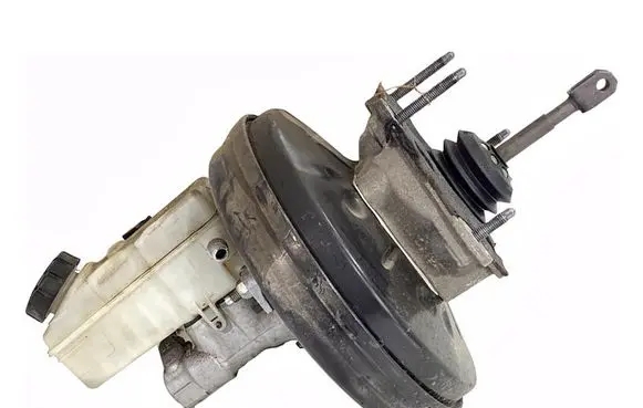 Renault Clio IV Brake booster 472104788R