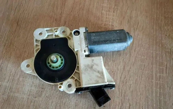 Opel Signum Rear door window regulator motor 24414776