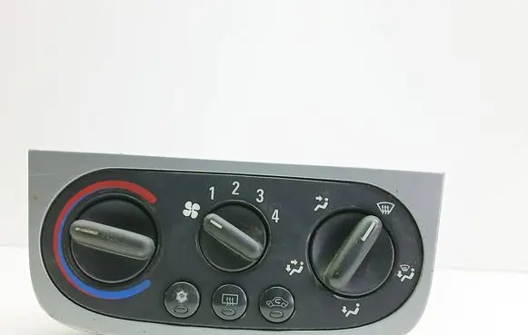 Opel Combo C Climate control unit 031110H