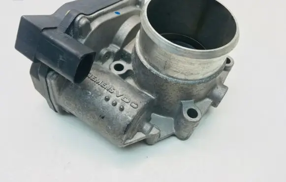 Volkswagen Golf V Throttle valve 06F133062E A2C53044094
