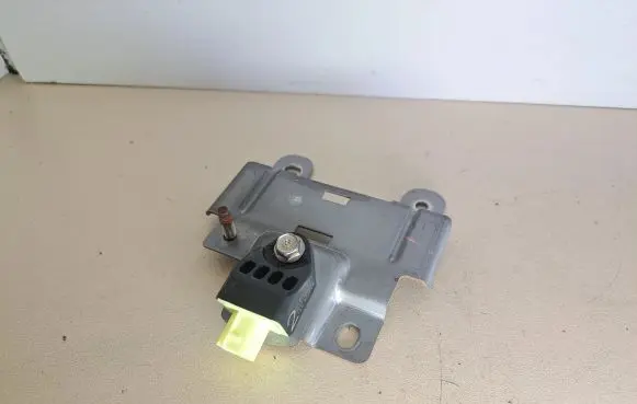Subaru Outback Airbag deployment crash/impact sensor 98237AG020 765823PEB