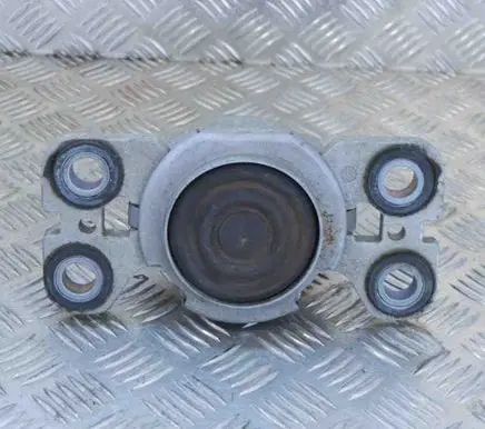 Volvo S60 Engine mount bracket 31401307