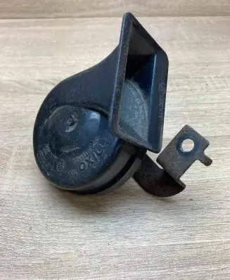 BMW 3 E36 Horn signal 00884 CH2013 TR99
