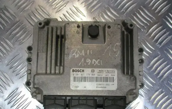 Renault Megane II Engine control unit/module 8200386508
