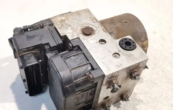Nissan Almera N16 ABS Pump 0265216733 0273004452