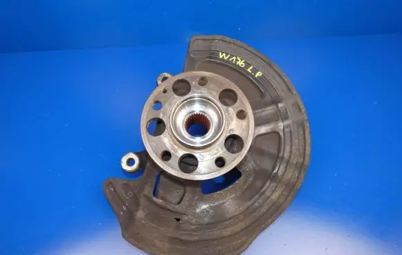 Mercedes-Benz A W176 Front wheel hub spindle knuckle