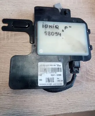 Hyundai Ioniq Blind spot module 95821G2000