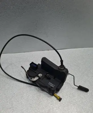 Opel Vivaro Front door lock 91166234