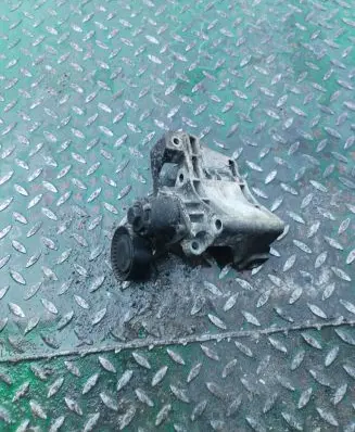 BMW 5 E60 E61 Power steering pump mounting bracket 7799862 59280110