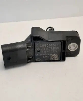 Volkswagen Golf VIII Air pressure sensor 06L906051H 0261230537