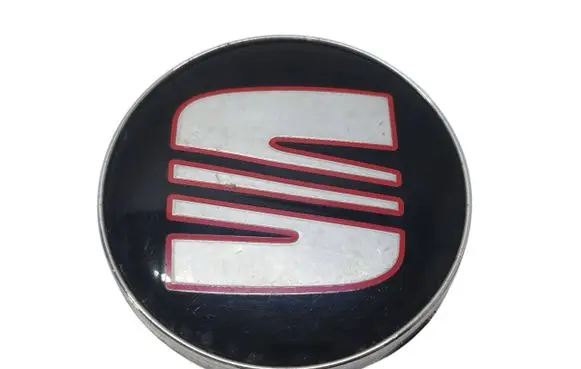 Seat Leon (1P) Non-original wheel cap 