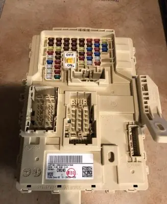 Hyundai Kona I Fuse module 91950CM240