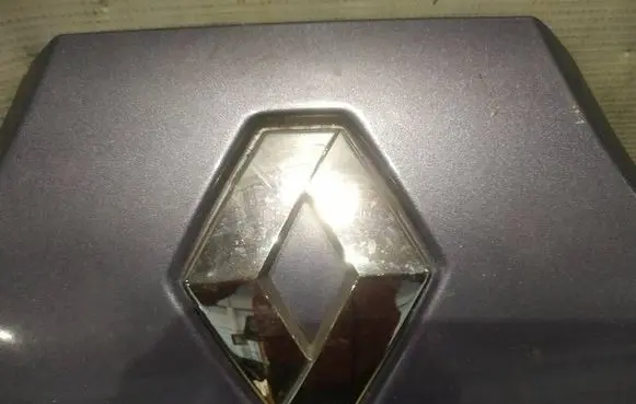 Renault Scenic I Manufacturer badge logo/emblem 