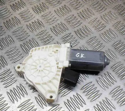 Mercedes-Benz CLA C117 X117 W117 Rear door window regulator motor A61041113