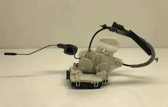 Mercedes-Benz CLS C218 X218 Front door lock A0997200435 A2187230208