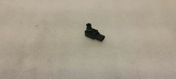 Mercedes-Benz CLS C218 X218 Air pressure sensor A0071530528