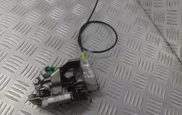 Peugeot 107 Rear door lock