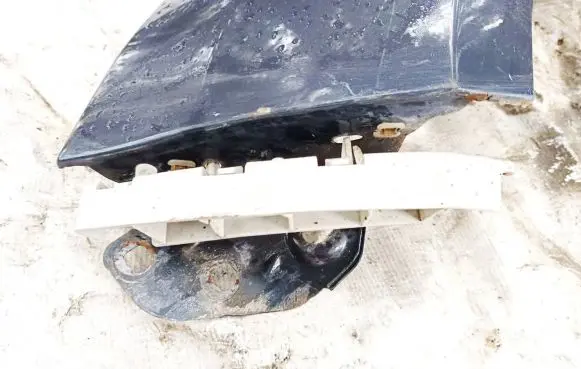 Ford Focus Front bumper mounting bracket
