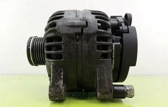 Peugeot 206 Generator/alternator 9646477580