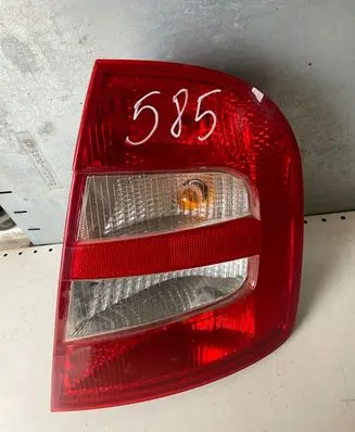 Skoda Fabia Mk1 (6Y) Rear/tail lights 6Y6945096 6Y6945112