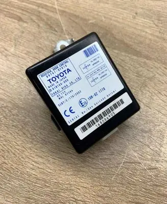 Toyota Corolla Verso AR10 Door control unit/module 897410F010