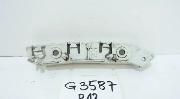Ford Focus Front bumper mounting bracket BM5117D958A