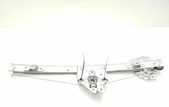 Suzuki Grand Vitara II Front window lifting mechanism without motor