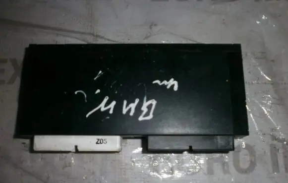 BMW 5 E34 Comfort/convenience module 61351379741