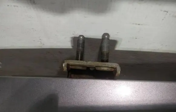 Honda Jazz Tailgate/trunk/boot hinge