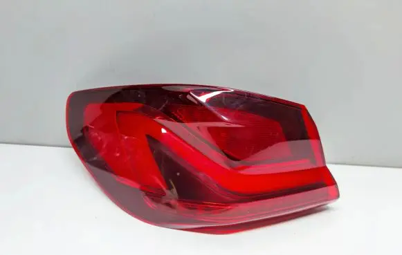 BMW 1 F40 Rear/tail lights 647500